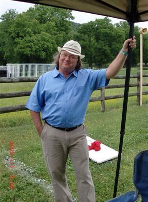 Date this tall United States man Kennyb from Middleton US14012