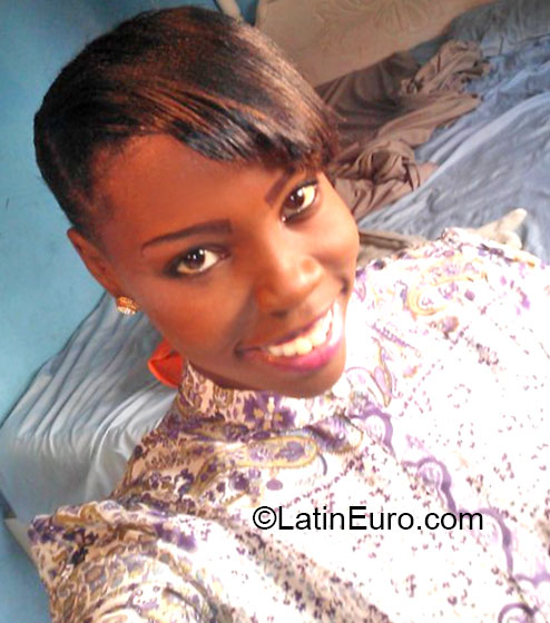 Date this passionate Jamaica girl Dedra from Kingston JM1081