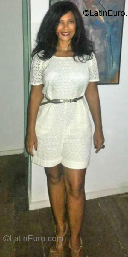 Date this delightful Brazil girl Valessa from Rio de Janeiro BR8759