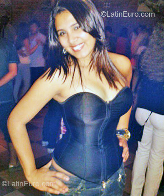 Date this cute Brazil girl Kamila from Sao Paulo BR7606