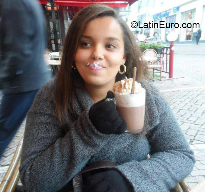 Date this georgeous Brazil girl Brenna from Aracaju BR7634