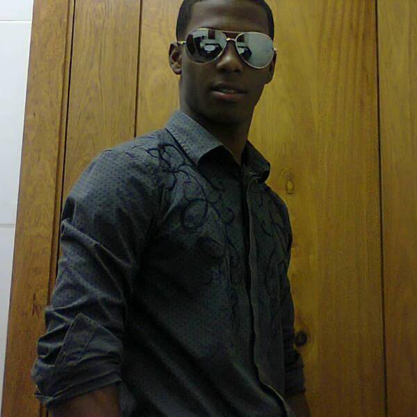 Date this happy Dominican Republic man Edwin from Santo Domingo DO15115