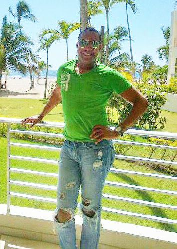 Date this beautiful Dominican Republic man Miguel Angel from Santo Domingo DO15557