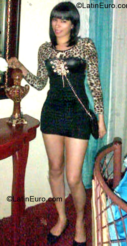 Date this passionate Dominican Republic girl Sherlyn from Santiago DO22626