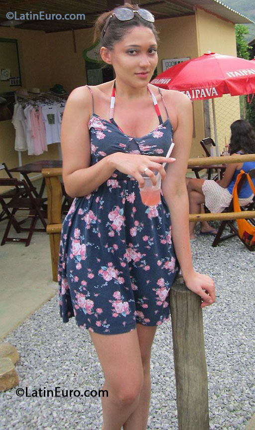Date this cute Brazil girl Amanda from Sao Paulo BR7793