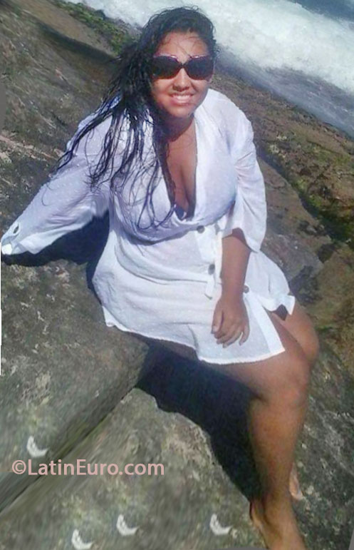 Date this hard body Brazil girl Thamiris from Casimiro De Abreu BR7863