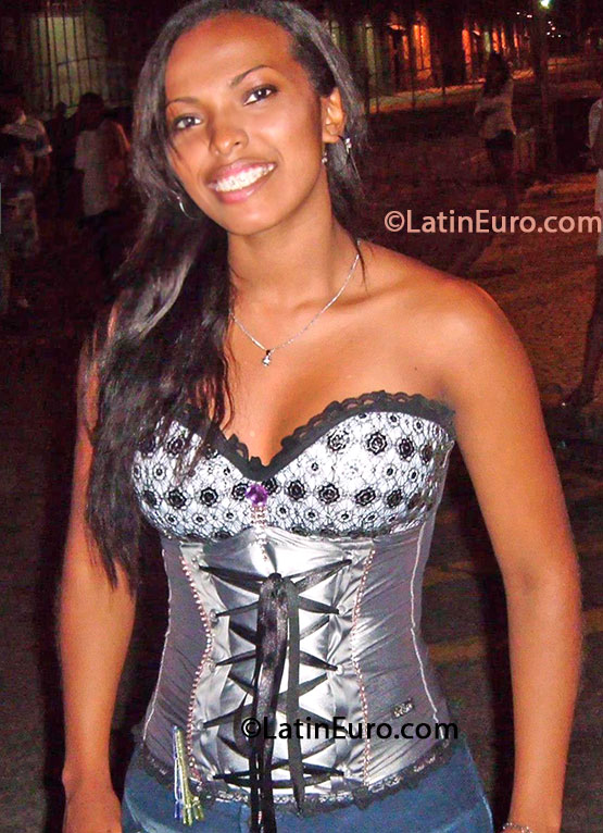 Date this attractive Brazil girl Aline from Belem BR7868