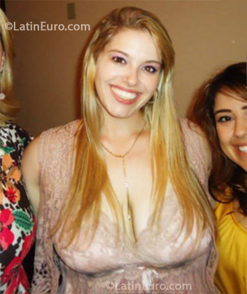 Date this tall Brazil girl Mariani from Rio De Janeiro BR7876