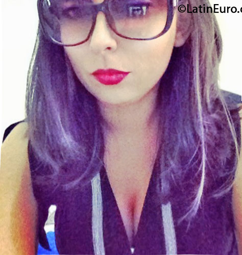 Date this funny Brazil girl Sheila from Curitiba DO16354