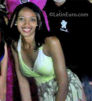 Date this beautiful Brazil girl Ana from Rio De Janeiro BR7918