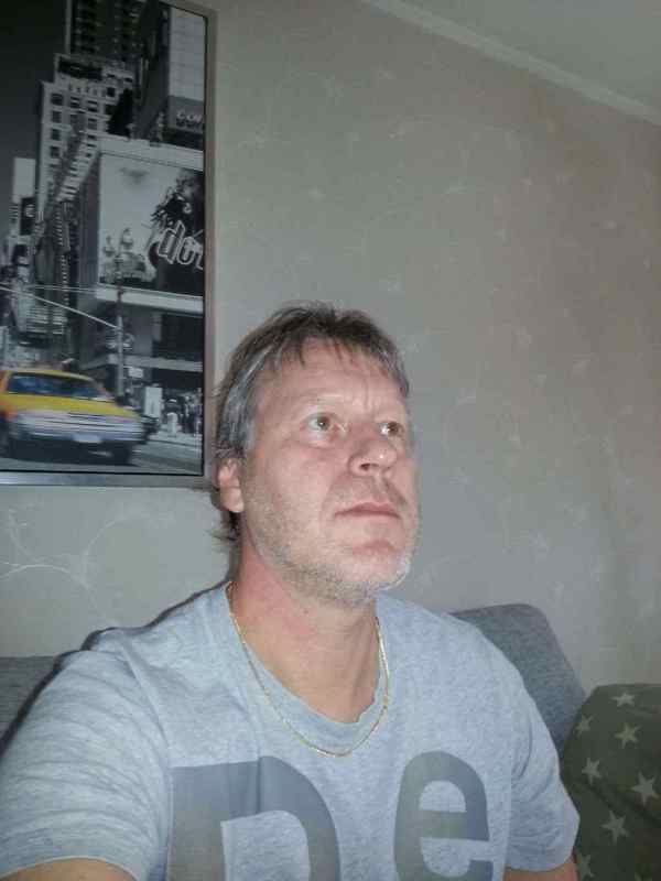 Date this charming United States man Scott from Sacramento US14358