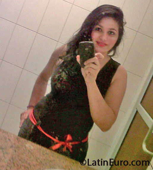 Date this tall Honduras girl Yerina from Puerto Cortes HN858