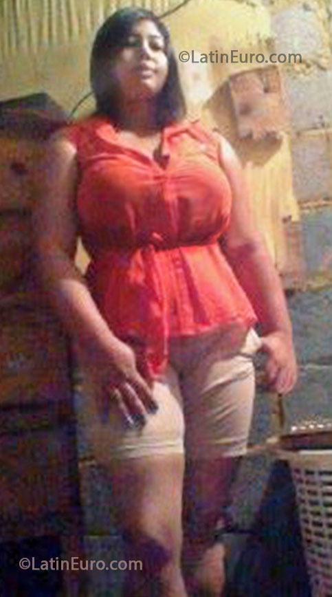 Date this cute Dominican Republic girl Marlin from Santo Domingo DO16491
