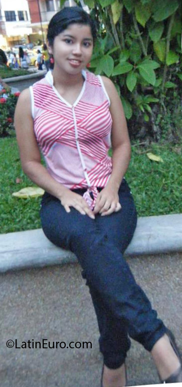 Date this happy Panama girl Migdalia from David PA355