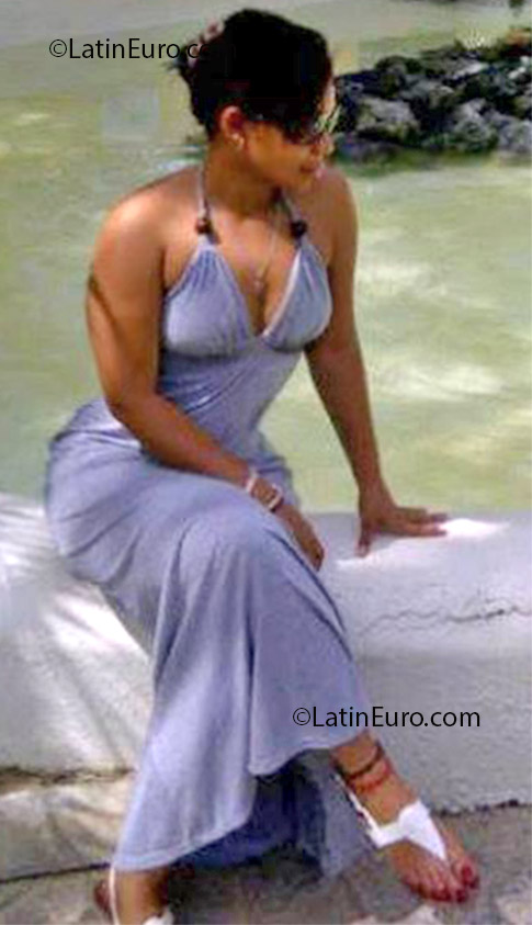 Date this tall Dominican Republic girl Luisa maria rod from Santiago DO17076