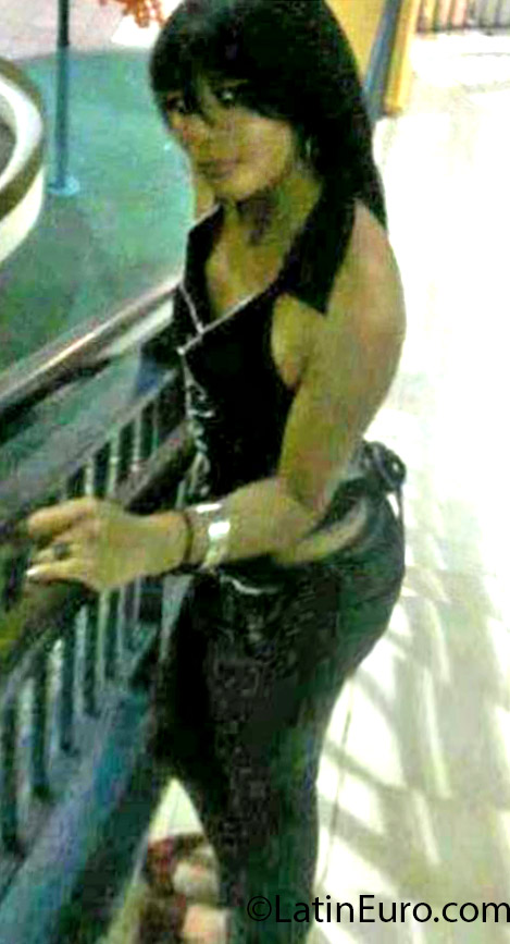 Date this funny Dominican Republic girl Carmelina from Santo Domingo DO17070