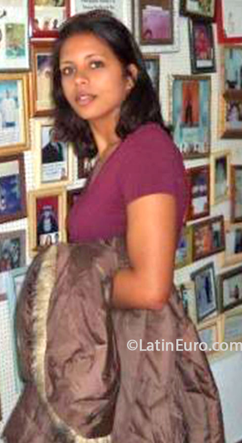 Date this attractive Brazil girl Shauna from Rio De Janeiro BR8096