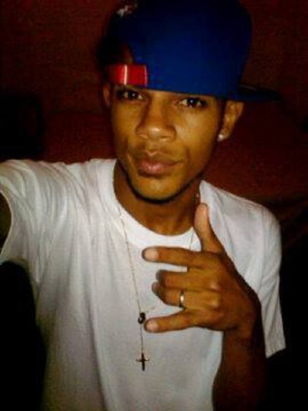 Date this lovely Dominican Republic man Adrian from Santo Domingo DO17409
