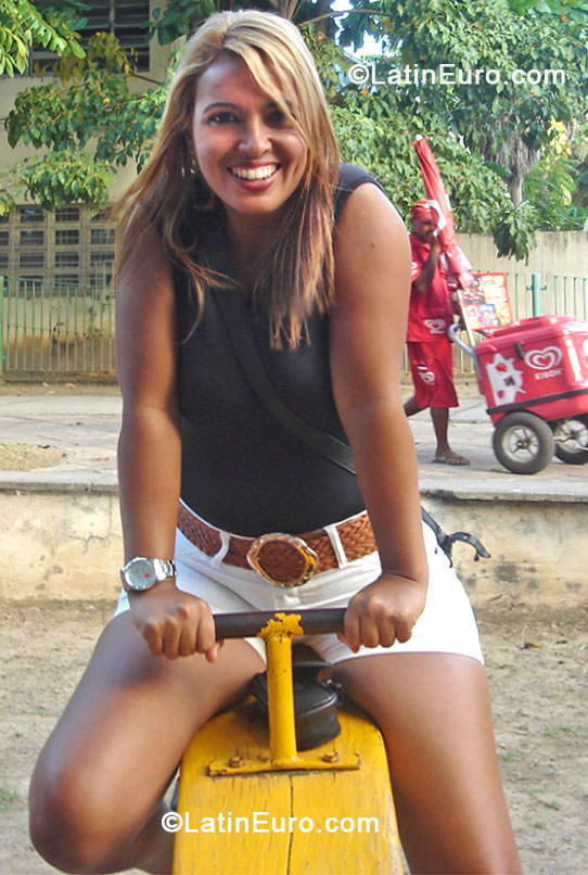 Date this fun Brazil girl Chelin from Recife BR8159