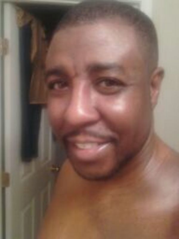 Date this hard body United States man Gregory from College Park US14649