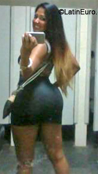 Date this cute Brazil girl Vanessa from Rio De Janeiro BR9355