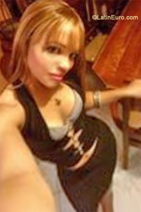 Date this beautiful Dominican Republic girl Jazmin from Santo Domingo DO55744