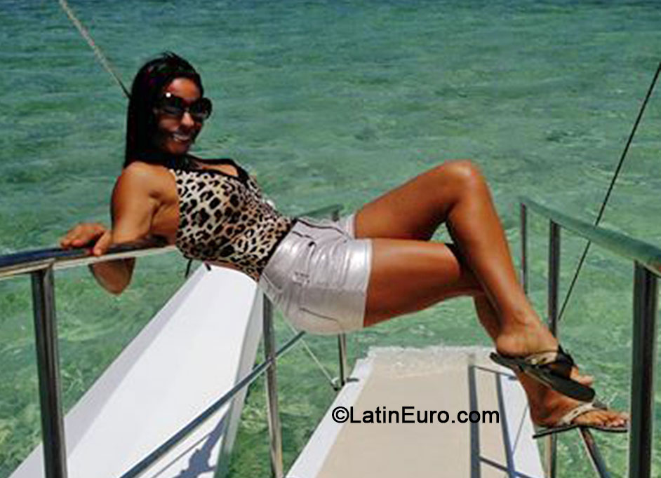 Date this gorgeous Brazil girl Geni from Rio De Janeiro BR8293