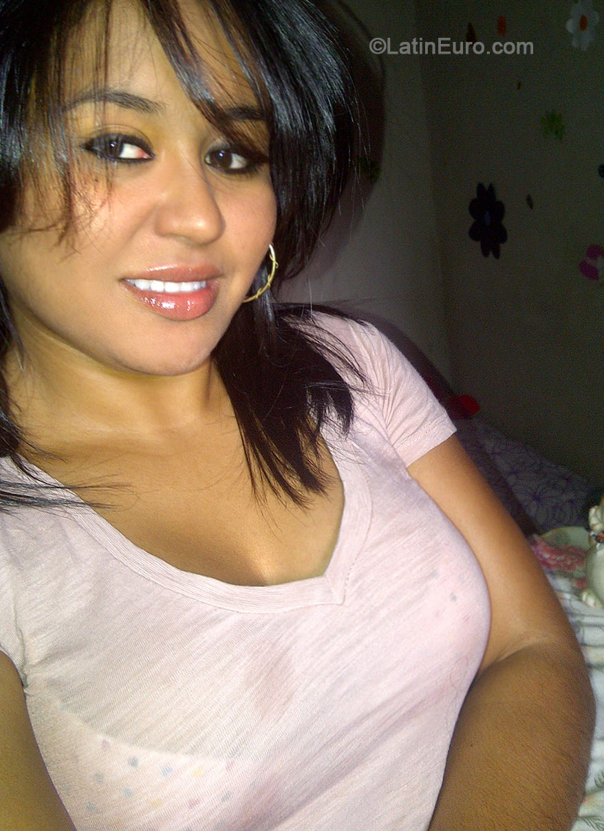 Date this exotic Honduras girl Lizeth from Tegucigalpa HN906