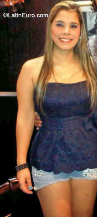 Date this gorgeous Venezuela girl Alejandra from Guayana region VE117