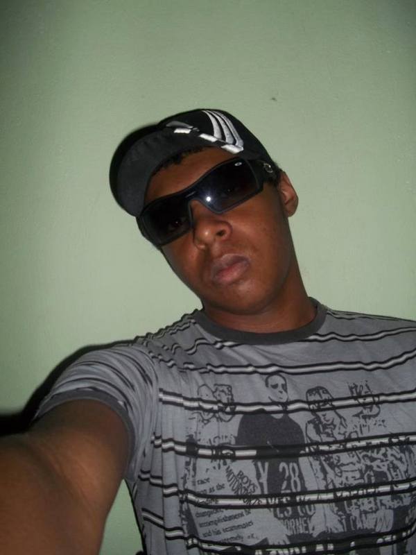 Date this delightful Brazil man Wender from Goiania BR8376