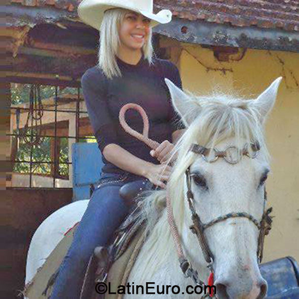 Date this sultry Brazil girl Lucinea from Sao Paulo BR8378