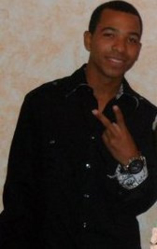 Date this nice looking Dominican Republic man Emilio from San Pedro De Macoris DO18372