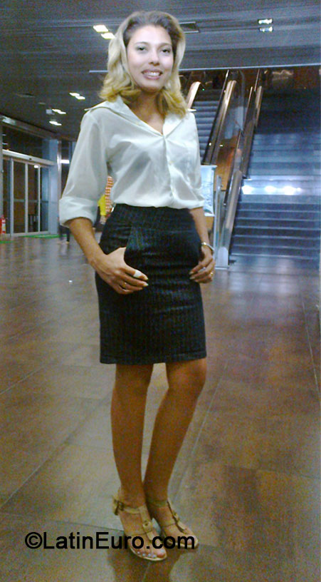 Date this charming Brazil girl Milene86 from Belem BR9317