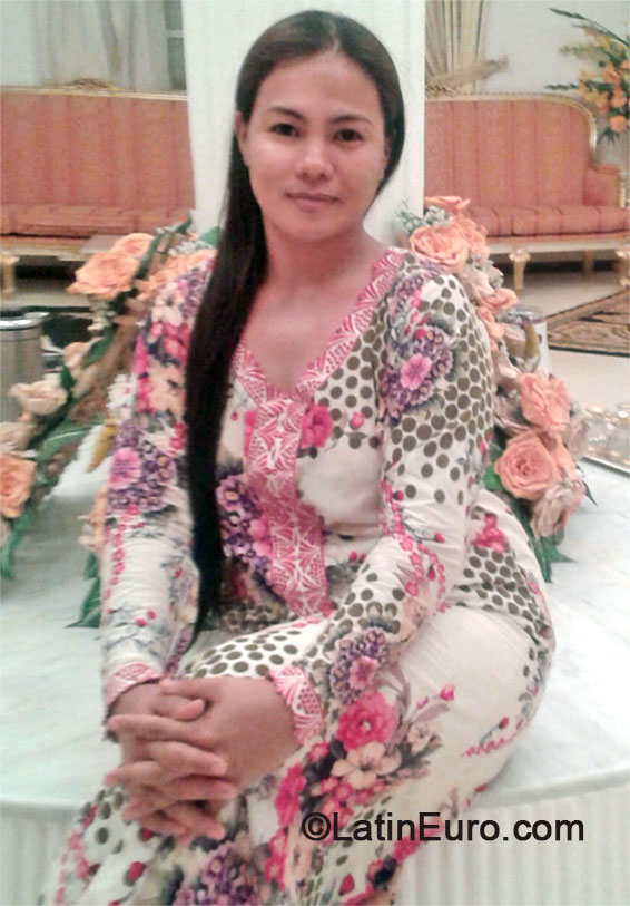 Date this young Philippines girl Jackielyn from Manila PH627