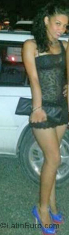 Date this sultry Dominican Republic girl Samantha from Santo Domingo DO18813
