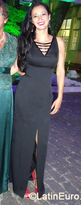 Date this georgeous Brazil girl Claudia from Ilheus BR8761