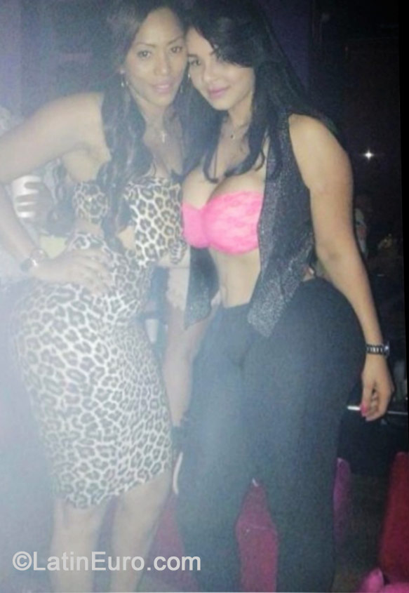 Date this georgeous Dominican Republic girl Emilia arleni from Santo Domingo DO19171