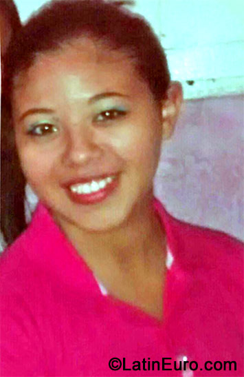 Date this stunning Brazil girl Ruth from Nata BR8808