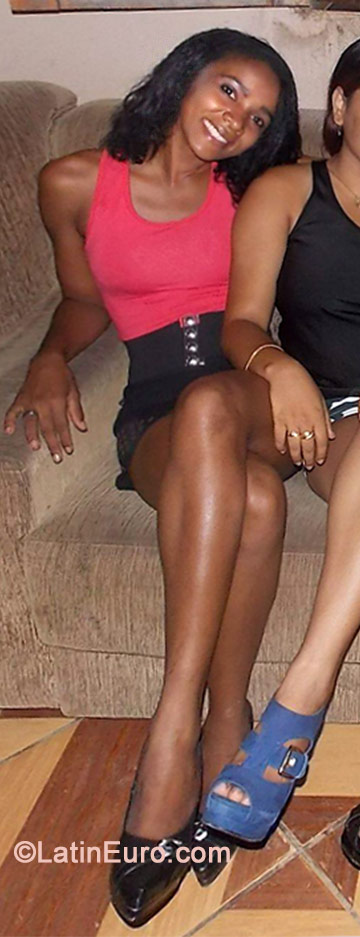 Date this stunning Brazil girl Nina from Bom Jesus Da Lapa BR8841