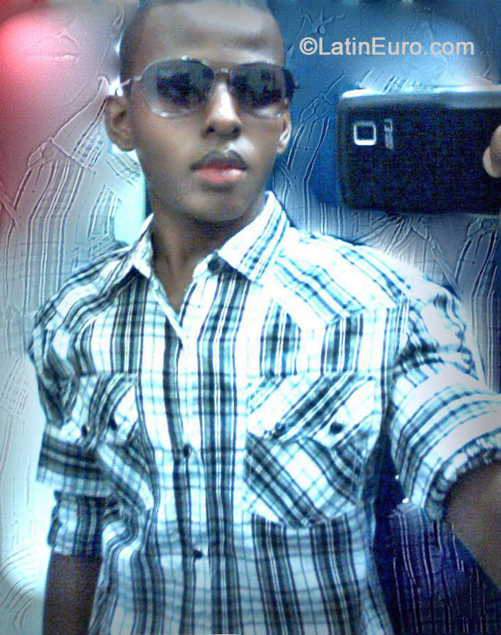 Date this nice looking Brazil man Joab from Salvador BR8846