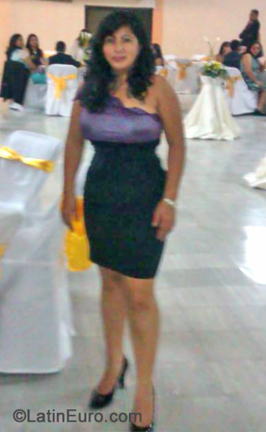 Date this pretty Honduras girl Alma from Copan HN1089