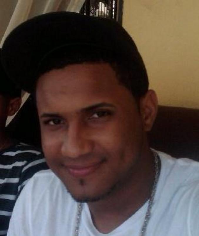 Date this tall Dominican Republic man Luis mariano ca from Monte Cristy DO19577