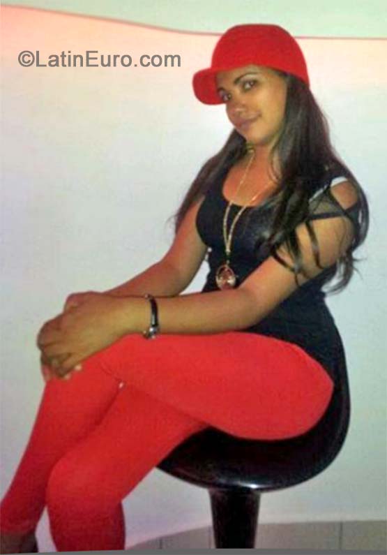 Date this athletic Dominican Republic girl Juana virginia from Santiago DO19648