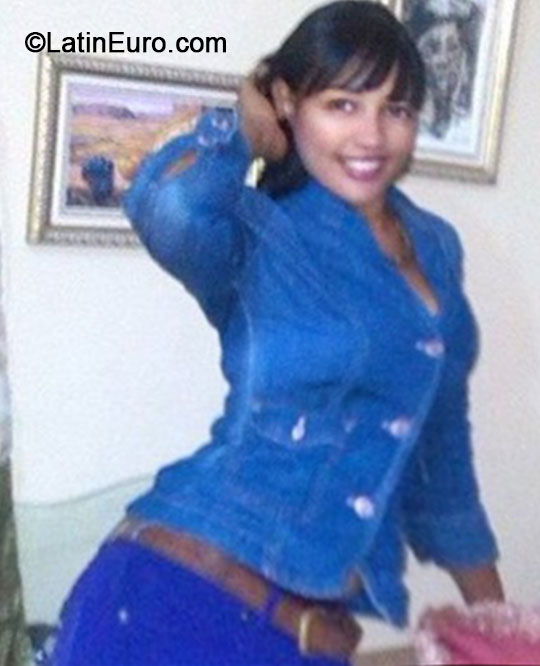 Date this funny Dominican Republic girl Laura tineo from Santo Domingo DO19860