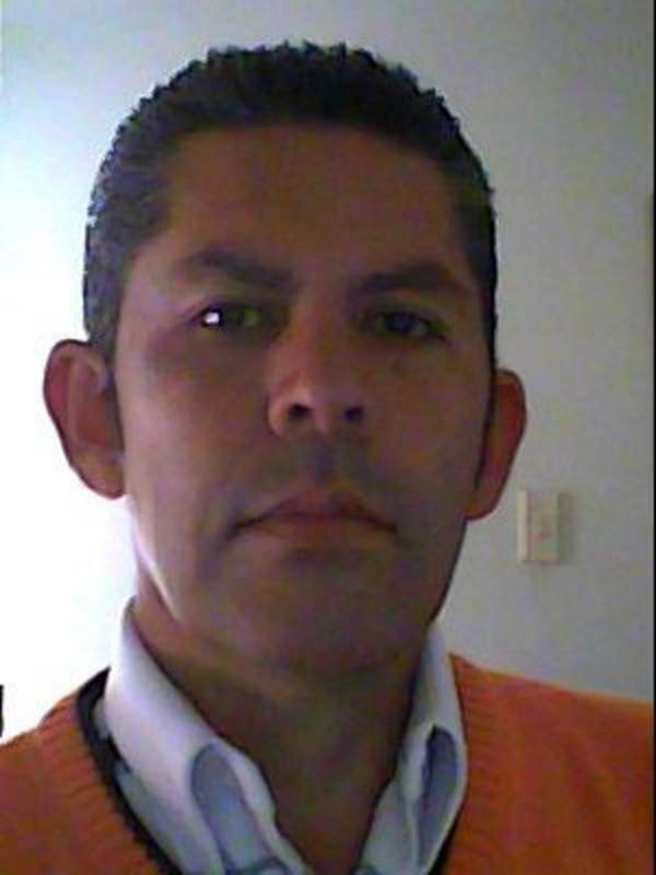 Date this tall Colombia man Carlos arturo g from Manizales CO15902