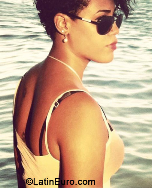 Date this voluptuous Dominican Republic girl Artagracia from La Romana DO19882