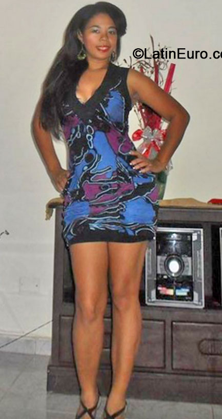 Date this passionate Dominican Republic girl Sencion from Santo Domingo DO19940