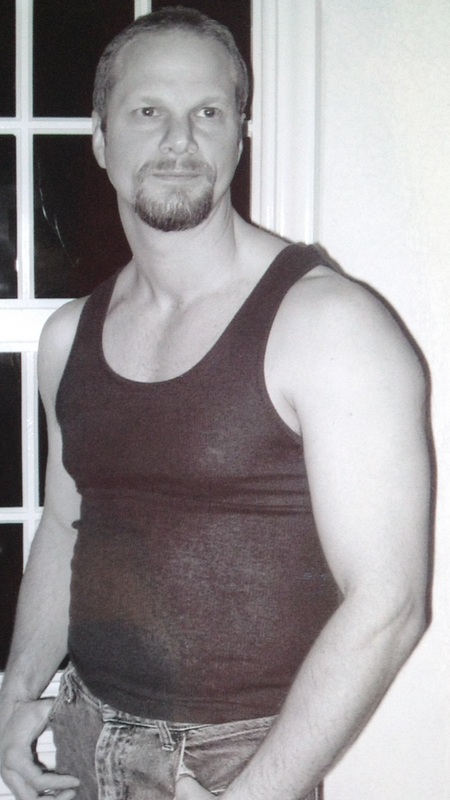 Date this athletic United States man Steve from Lancaster US15389