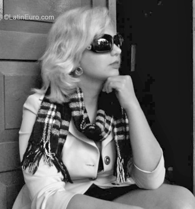 Date this athletic Brazil girl Joana from Campina Grande BR9006