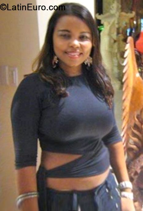 Date this funny Brazil girl Benilsa from Guaratinga BR9009